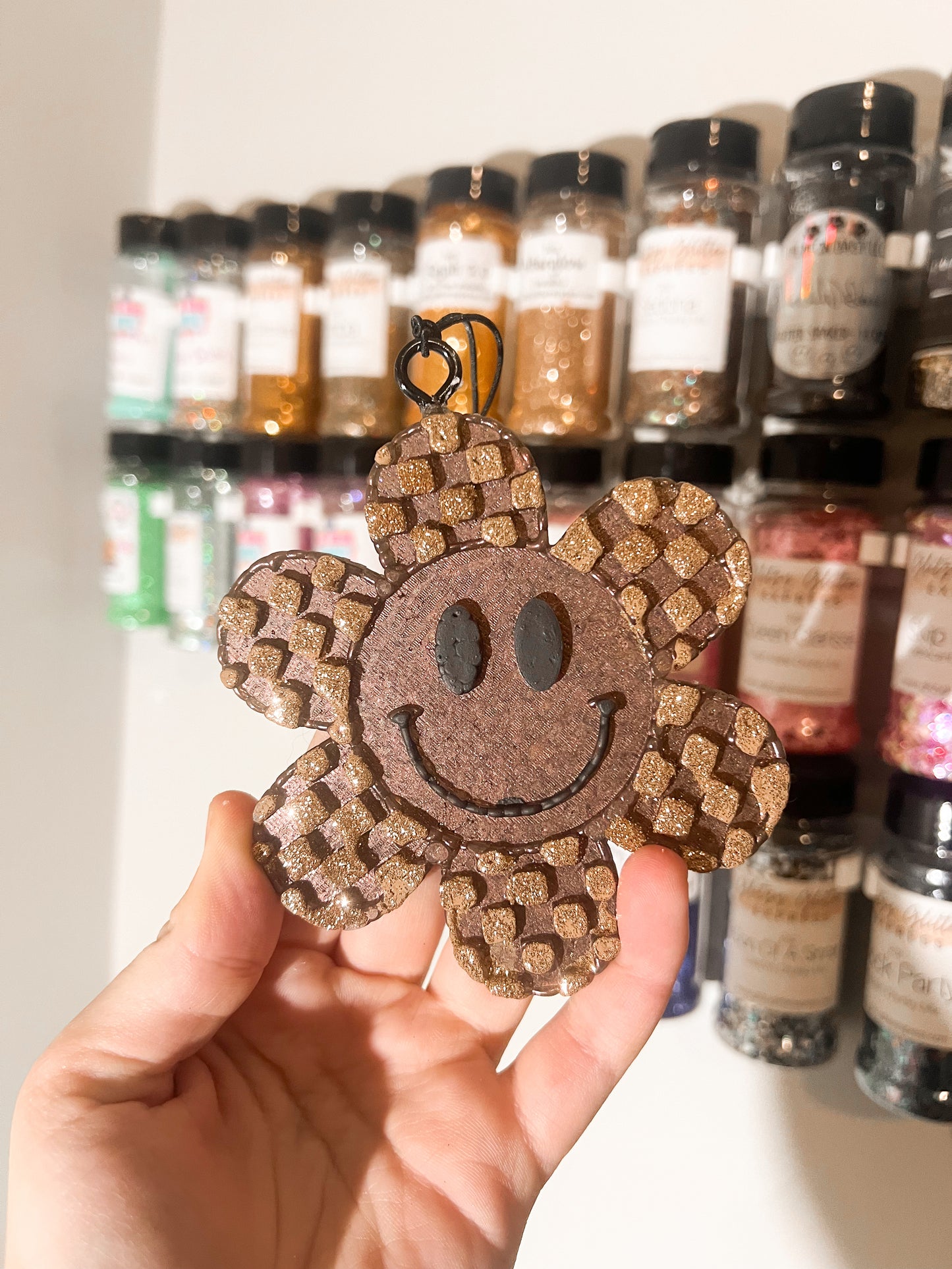 checkered smiley face freshie