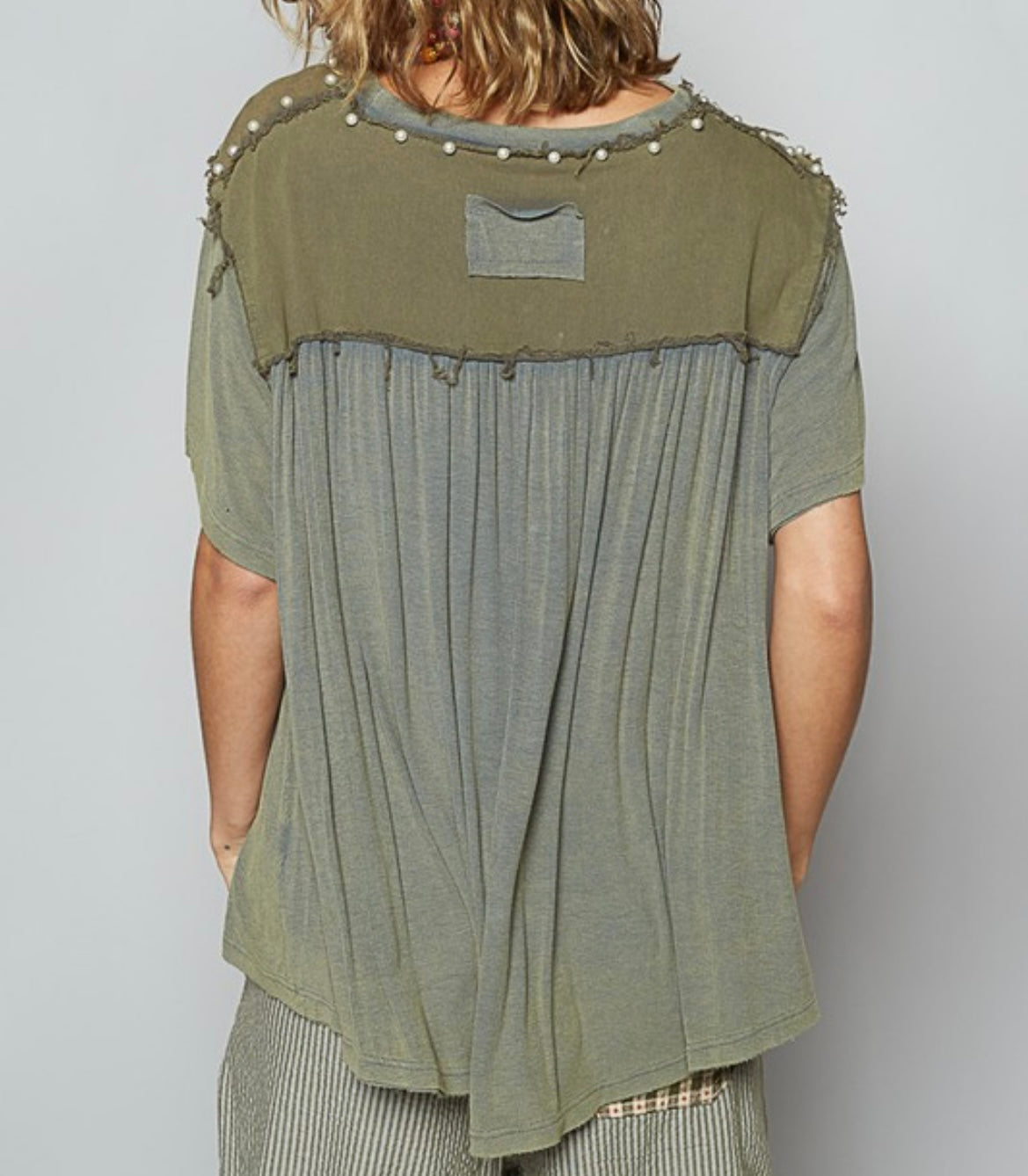 Pearl detailed top